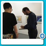signieren bei ausstellungseröffnung